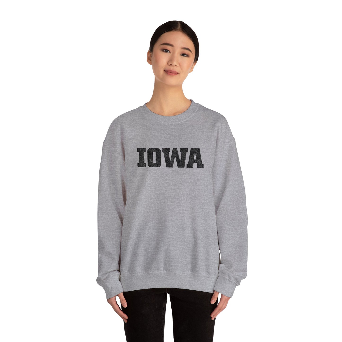 IOWA - Embroidered - Unisex Heavy Blend™ Crewneck Sweatshirt
