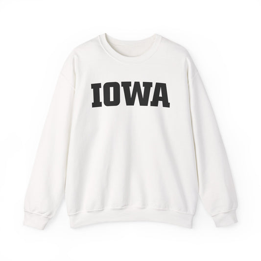 IOWA - Embroidered - Unisex Heavy Blend™ Crewneck Sweatshirt