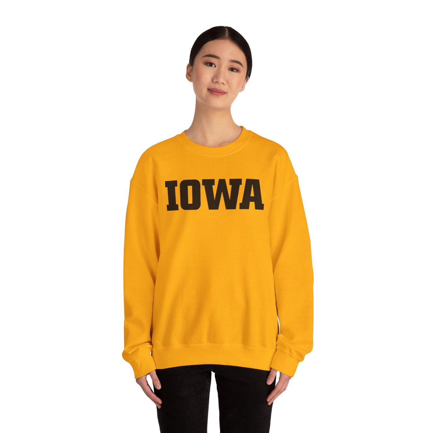 IOWA - Embroidered - Unisex Heavy Blend™ Crewneck Sweatshirt