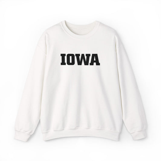 IOWA - Embroidered - Unisex Heavy Blend™ Crewneck Sweatshirt